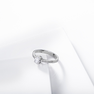 Verlobungsring Weißgold 750 mit einem einkarätigen Diamanten Ovalschliff GIA 