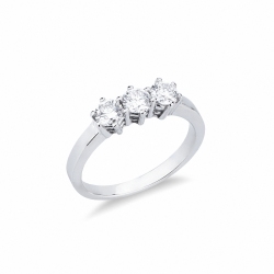 Weißgoldring mit drei Diamanten