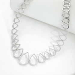 Design Collier aus Weißgold 750 mit Tropfen aus Diamanten 2