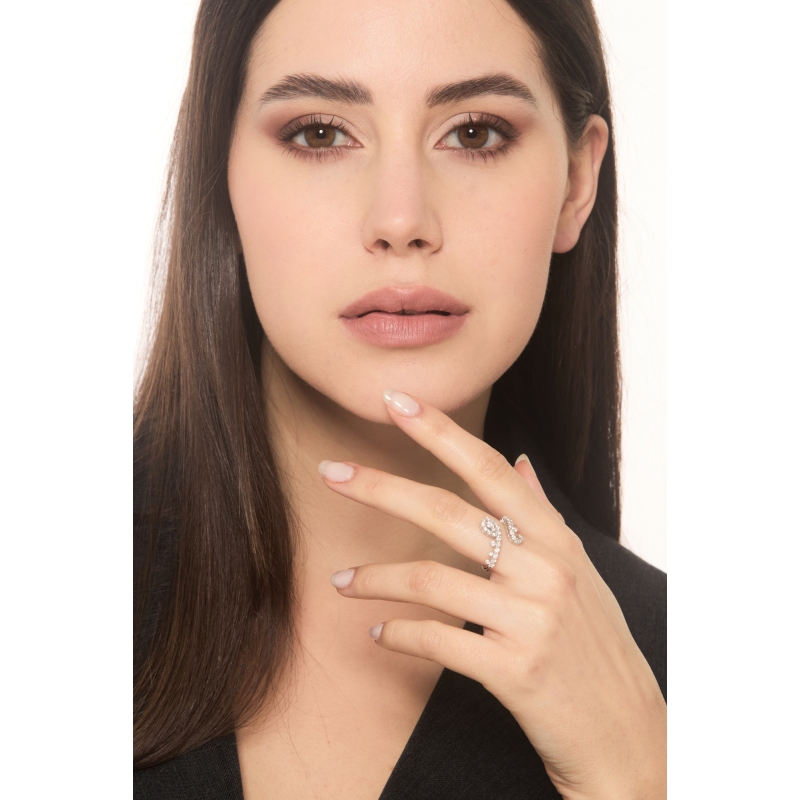 Designer Ring aus 18K Weißgold mit Diamanten 