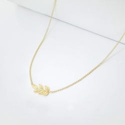 Halskette mit glänzendem Blatt aus 750er Gelbgold 2