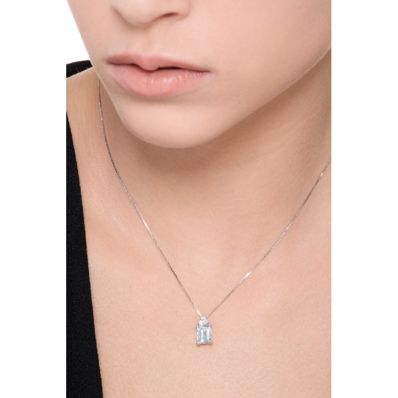 Halskette aus 750er Weißgold mit Aquamarin und Diamanten