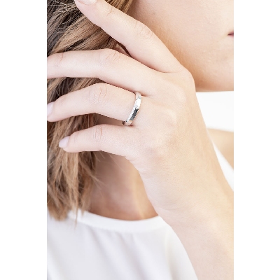 Trauring Weißgold mit Diamanten