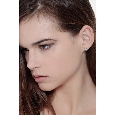 750 Weißgold Ohrstecker mit Diamanten