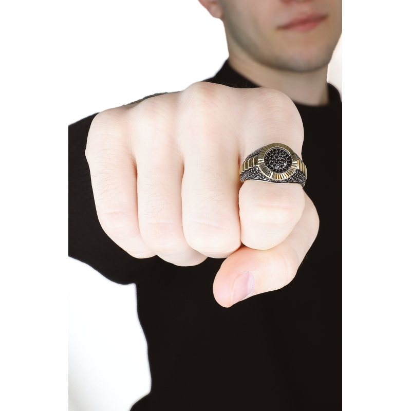 Gelbgold 18K Herrenring mit schwarzen Zirkonia