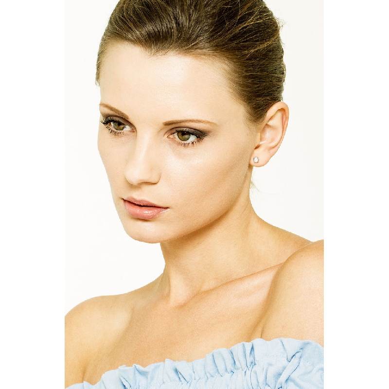 Runde Diamant-Ohrringe aus 18K Weißgold Runde Diamant-Ohrringe aus 18K Weißgold