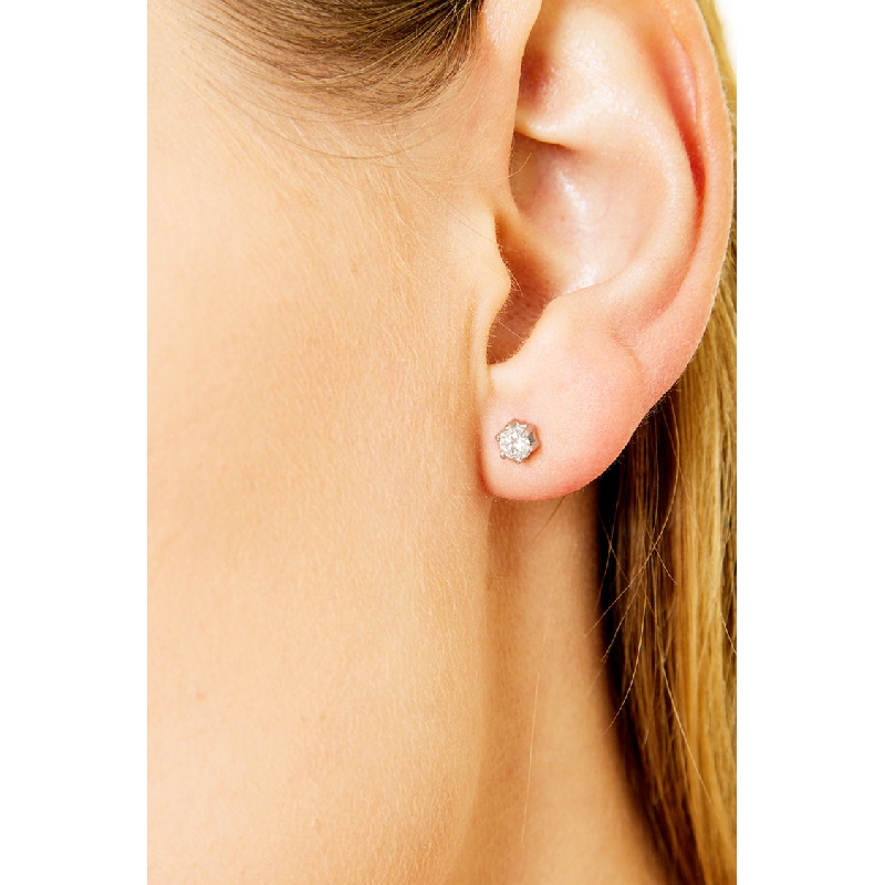 Diamant-Ohrstecker aus Weißgold mit 6 Krappen Diamant-Ohrstecker aus Weißgold mit 6 Krappen