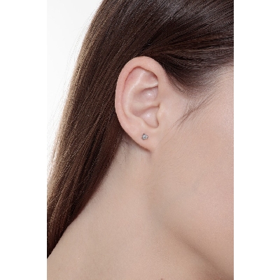 Weißgold-Ohrstecker mit einem Brillanten