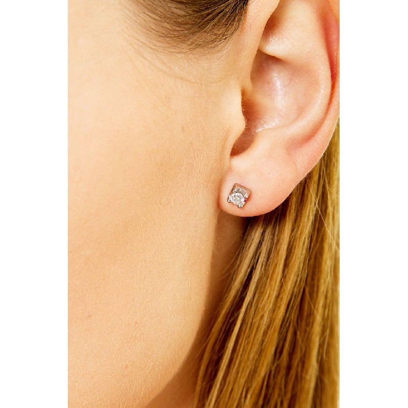 Quadratische Brillant-Orstecker aus 18K Weißgold  Quadratische Brillant-Orstecker aus 18K Weißgold
