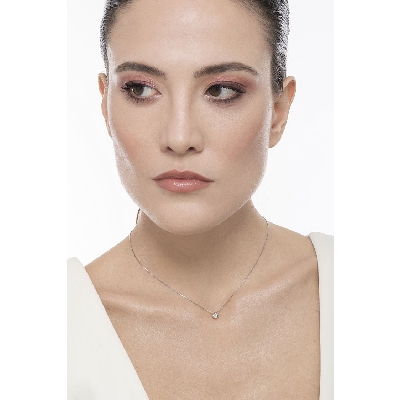 Weißgoldkette mit Solitär-Anhänger