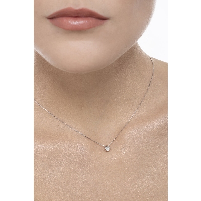 Weißgoldkette mit Solitär-Anhänger