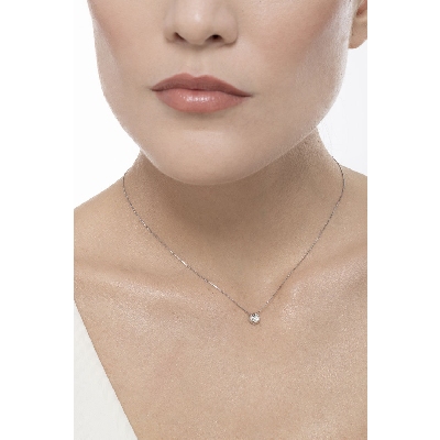 Weißgoldkette mit rundem Diamantanhänger