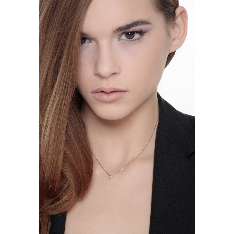 750 Weißgold Kette Damen mit Diamant-Anhänger 750 Weißgold Kette Damen mit Diamant-Anhänger