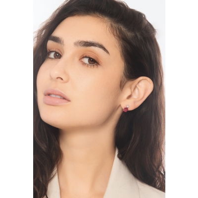 18K Weißgold Rubin Ohrstecker mit Diamanten