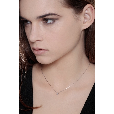 Rhodinierte 18K Weißgold-Halskette mit Solitär-Diamanten