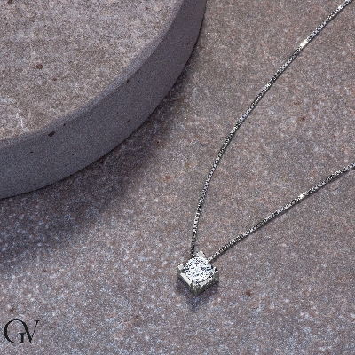 Moderne Solitär 18K Weßgold Kette mit Diamant-Anhänger