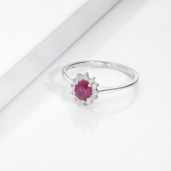 Halo Ring Weissgold Rubin und Diamanten