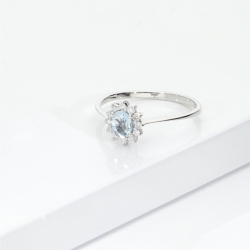 Halo Ring Diamanten und Aquamarin Weißgold