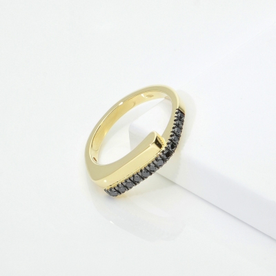 Herrenring Gelbgold mit schwarzen Diamanten