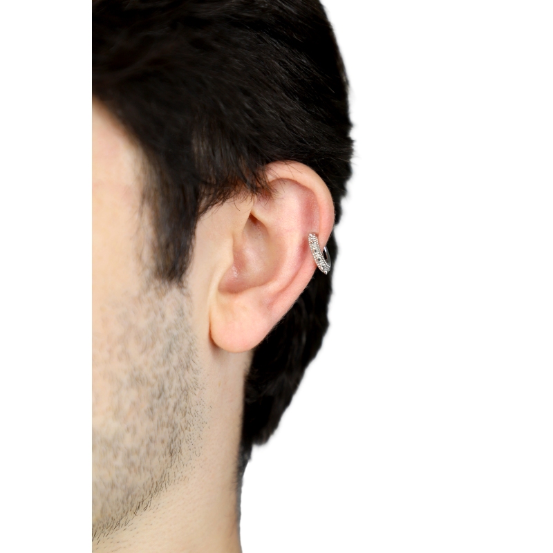 Rock Earcuff mit Nieten aus 18 Karat Weißgold Rock Earcuff mit Nieten aus 18 Karat Weißgold