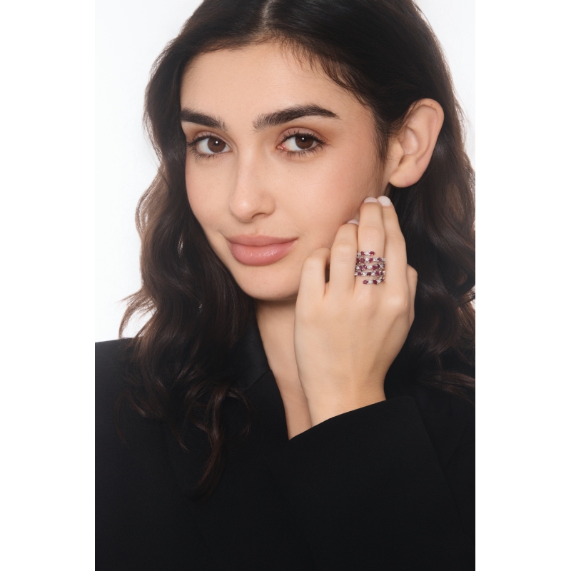 Weißgold Ring Damen mit roten Rubinen und Diamanten