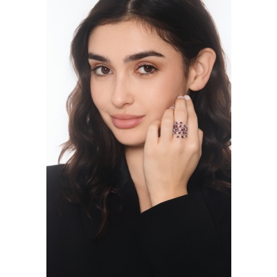 Weißgold Ring Damen mit roten Rubinen und Diamanten