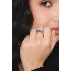 Saphir Ring Weißgold 750 mit drei herzformigen Saphiren und Diamanten 2