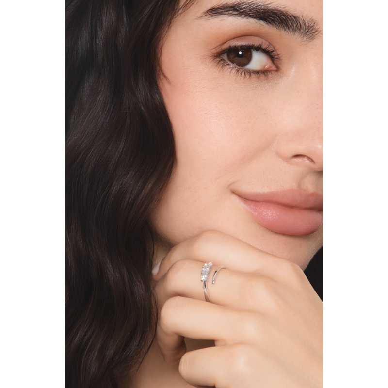 TOI&MOI Weißgold Ring mit drei Diamanten