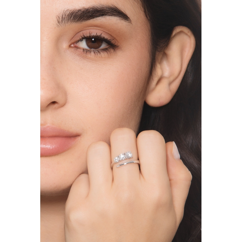 TOI&MOI Damenring mit drei Diamanten