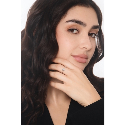 Ring mit Pfote aus 18 Karat Weißgold und Diamanten