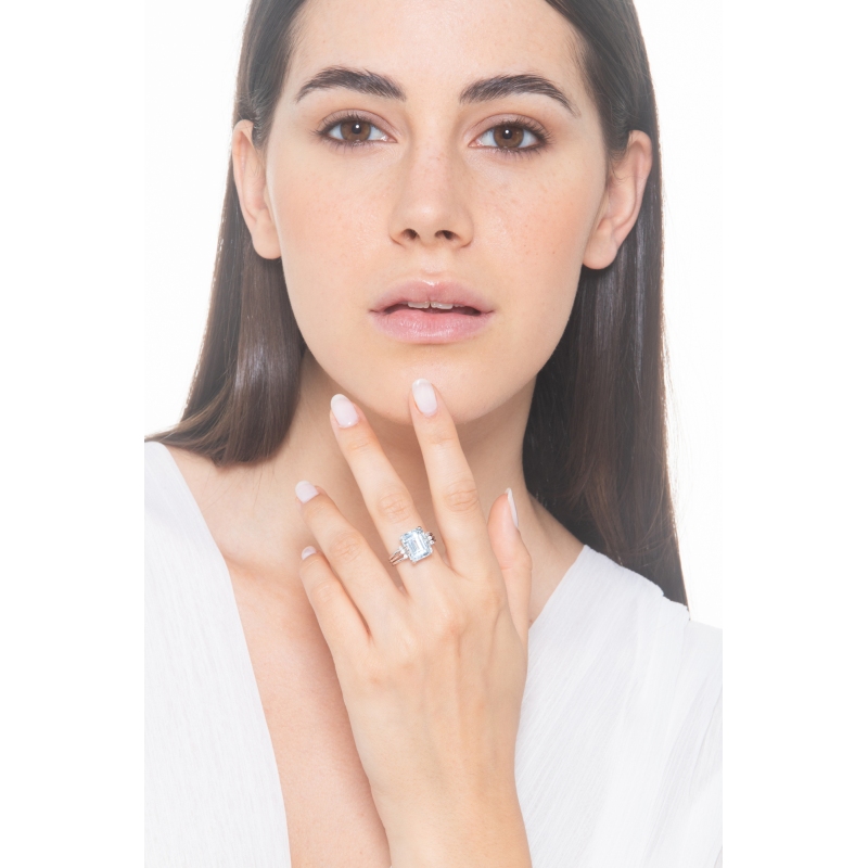 Weißgold 750 Aquamarin Ring mit Diamanten 