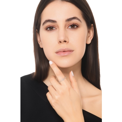 Ring aus Weißgold 750 mit Kreuz aus Diamanten