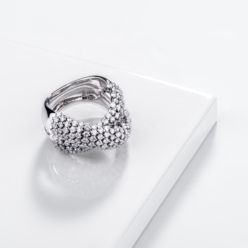 Cross-Over-Ring Weissgold mit Diamanten