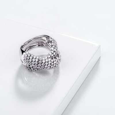 Cross-Over-Ring Weissgold mit Diamanten