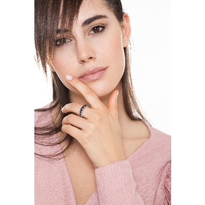 Weißgold Memory Ring mit blauen Saphiren