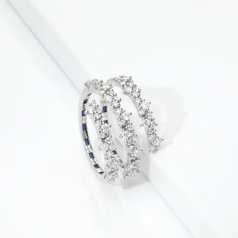 Aura Spiralring aus 18k Weißgold mit Diamanten