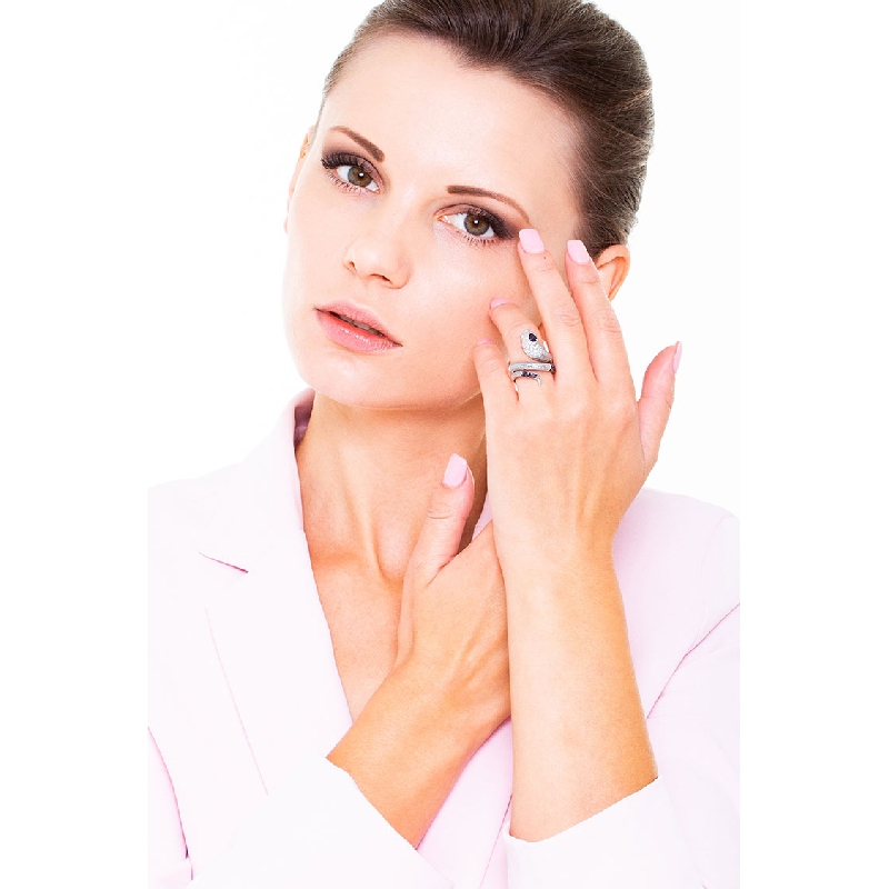 Weißgold Ring Schlange mit Saphiren und Diamanten Weißgold Ring Schlange mit Saphiren und Diamanten