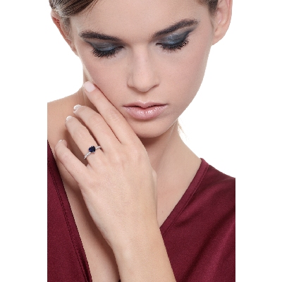 Herzring Weißgold 750 mit Saphir und Diamanten