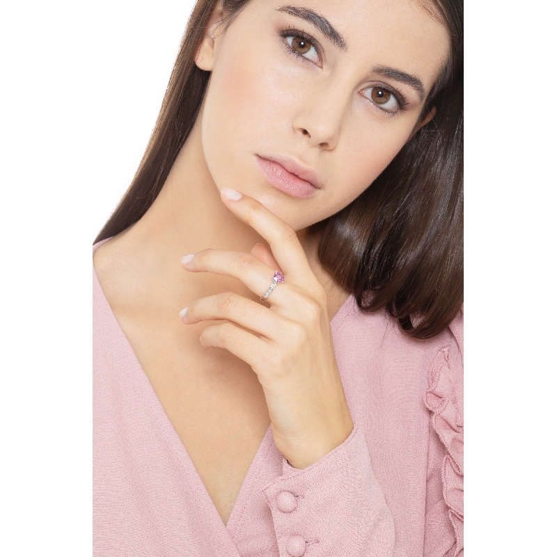 Herz Ring mit Rosa Saphir und Diamanten 18K Weißgold Herz Ring mit Rosa Saphir und Diamanten 18K Weißgold