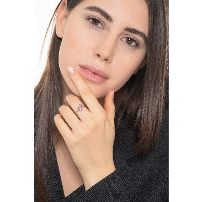 Rosa Saphir Ring mit Diamanten