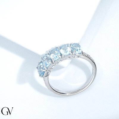 Weißgold Ring Damen mit fünf Aquamarinen und Brillanten