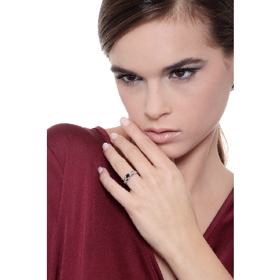 Weißgold Ring mit Diamanten und Saphiren