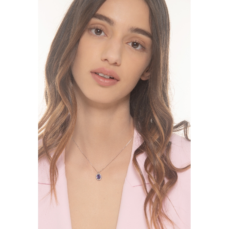 Tansanit Anhänger mit Diamanten in Weißgold Kette  Tansanit Anhänger mit Diamanten in Weißgold Kette