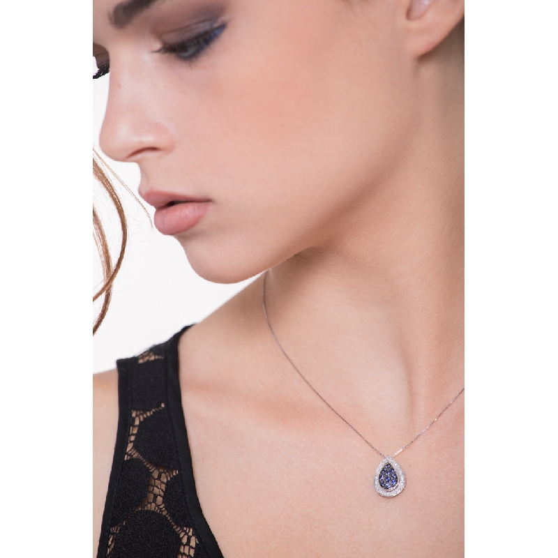 Weißgold Kette mit Tropfenanhänger aus Diamanten und blauen Saphiren Weißgold Kette mit Tropfenanhänger aus Diamanten und blauen Saphiren