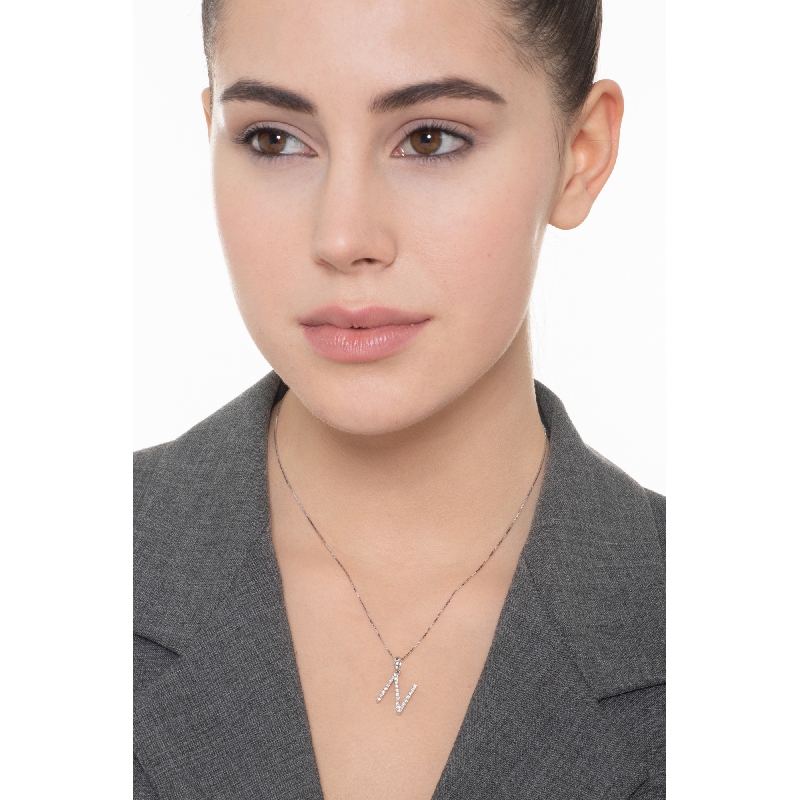 Weißgold-Kette mit Buchstabe N aus Diamanten  Weißgold-Kette mit Buchstabe N aus Diamanten