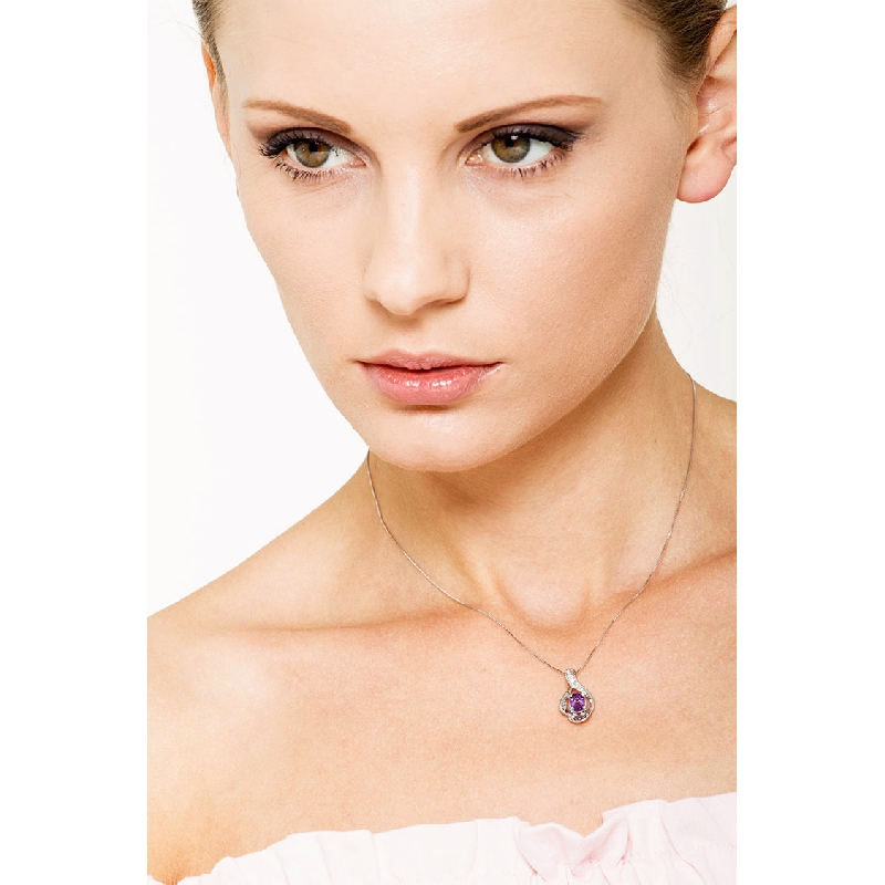 Moderne Weißgold Kette mit Amethyst und Brillanten Moderne Weißgold Kette mit Amethyst und Brillanten