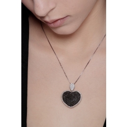 Weißgold Kette mit Herz Anhänger aus schwarzen und weißen Diamanten  2