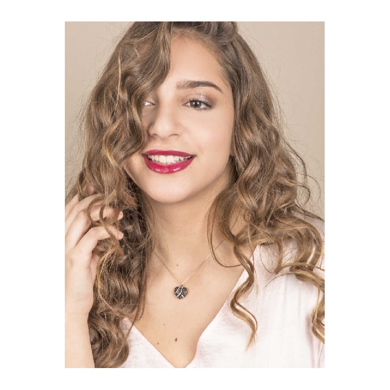 Weißgold Kette mit schwarzen und weißen Diamantenanhänger 