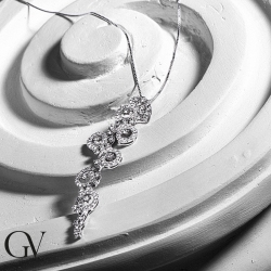 Damenkette aus 18k Weißgold mit Diamantanhänger 2