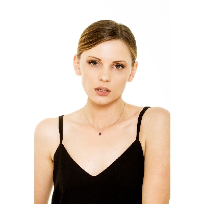 Weißgold Herzkette mit Rubin-Anhänger und Diamanten 